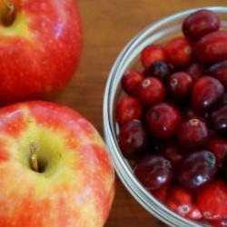 image of cranberries and apples for fruit flavored wines from your own winery